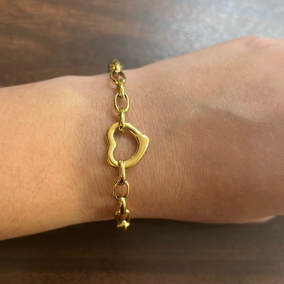 Gold plated stainless steel link bracelet with heart - Picture 1 of 2